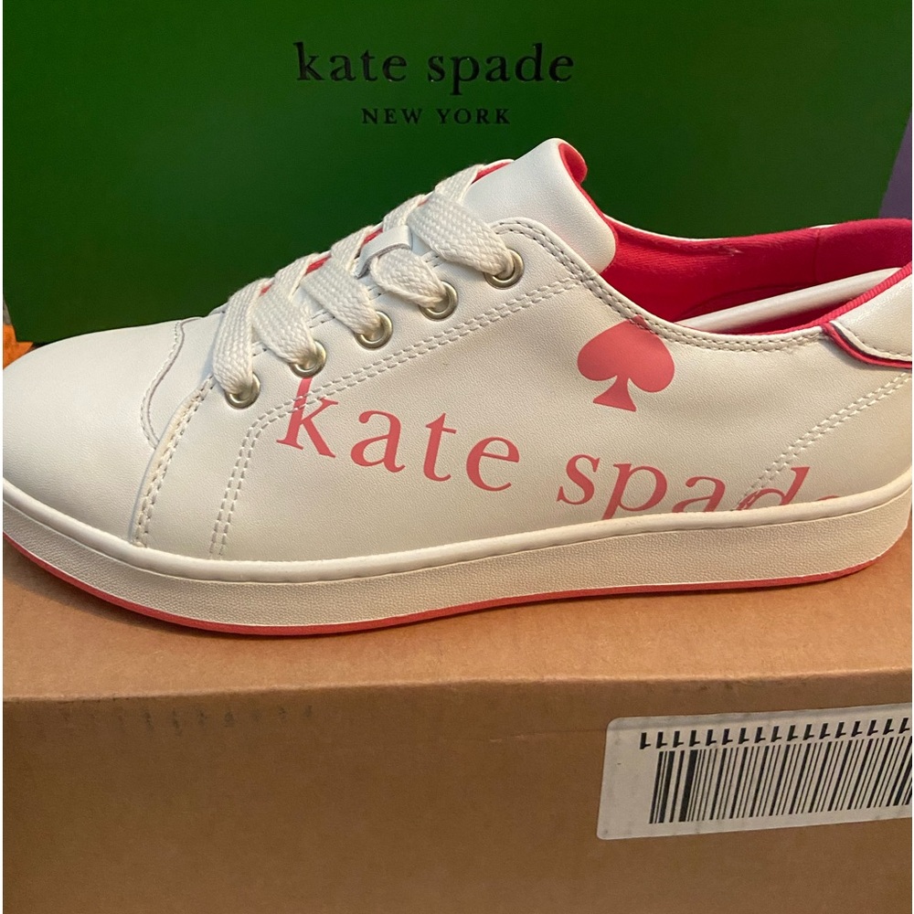 Kate Spade Nikki NWT White Sneakers w/pink spade